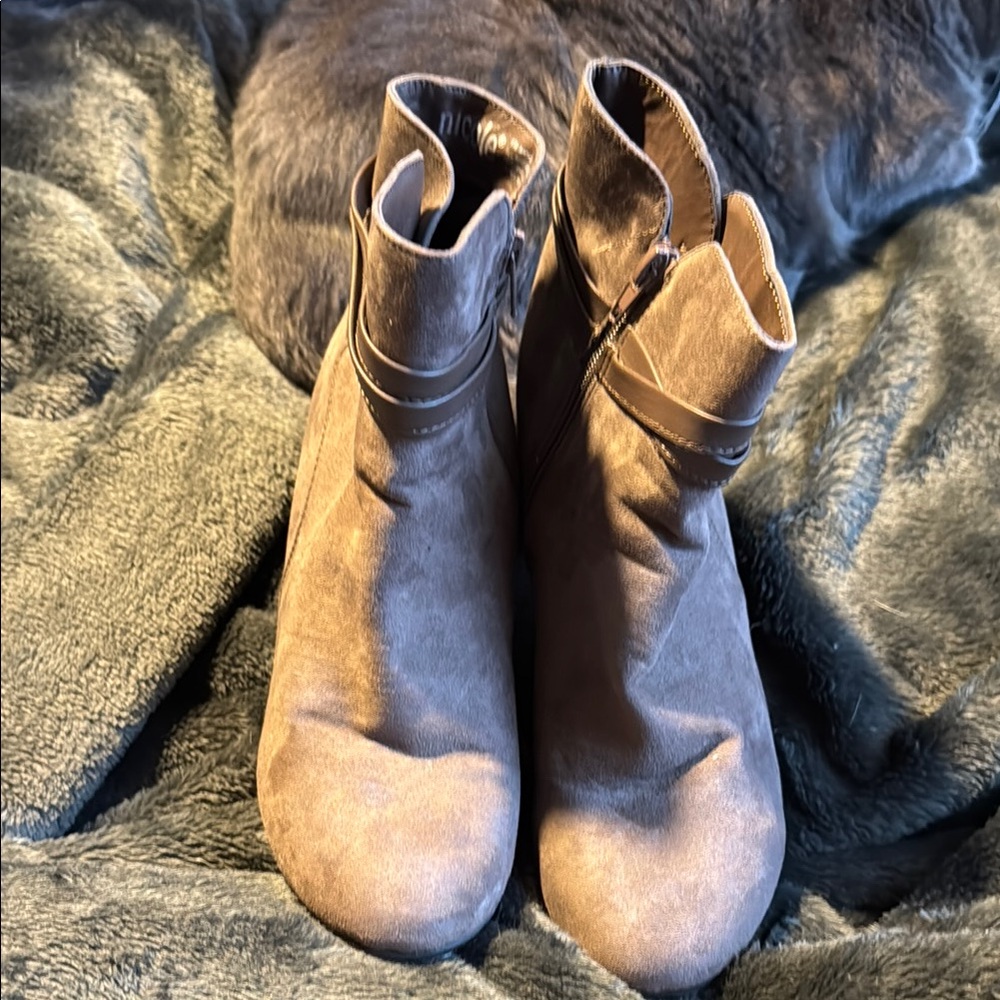 Brown boots